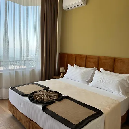 Hotel Castriota *