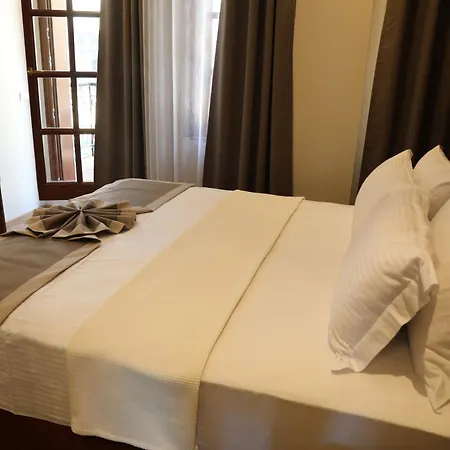 Castriota Hotell