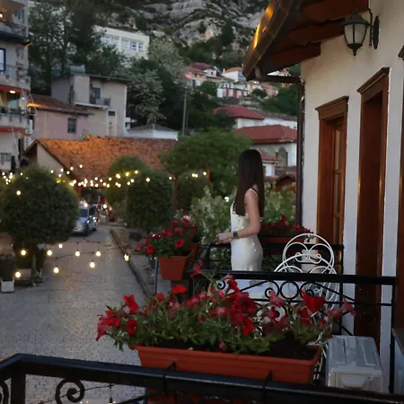 Castriota Hotell *