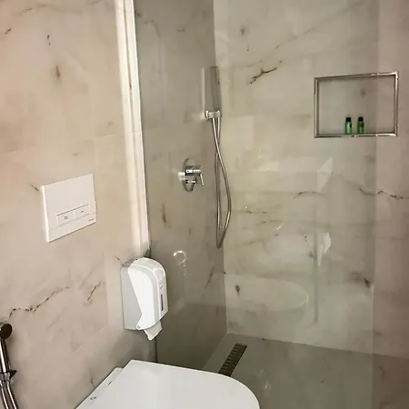 Отель Castriota *
